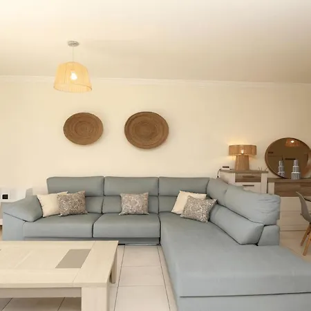 Cypress 3bed With Terrace And Pool Access By Cleverdetails Villa