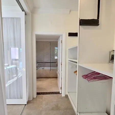 Cypress 3bed With Terrace And Pool Access By Cleverdetails Villa Vilamoura