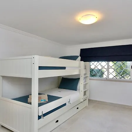 Cypress 3bed With Terrace And Pool Access By Cleverdetails Vilamoura