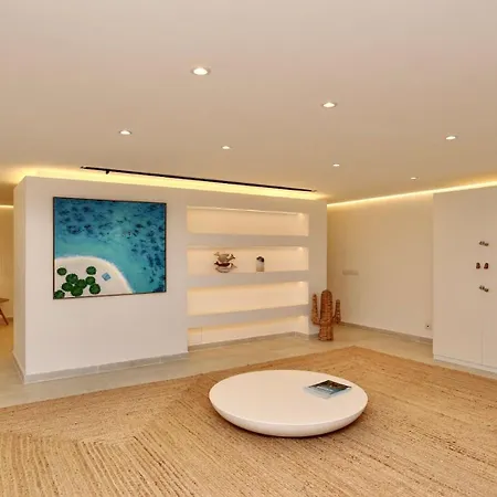Villa Cypress 3bed With Terrace And Pool Access By Cleverdetails