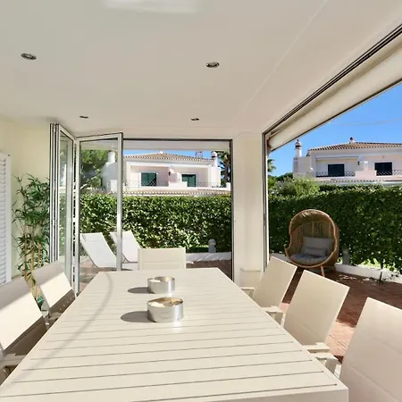 Cypress 3bed With Terrace And Pool Access By Cleverdetails Villa
