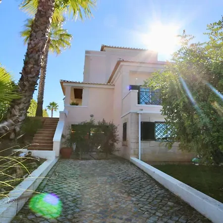 Villa Cypress 3bed With Terrace And Pool Access By Cleverdetails Vilamoura