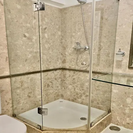 Cypress 3bed With Terrace And Pool Access By Cleverdetails 빌라 빌라모라