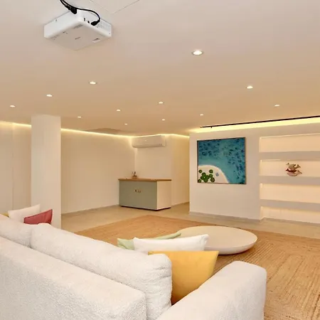 Cypress 3bed With Terrace And Pool Access By Cleverdetails
