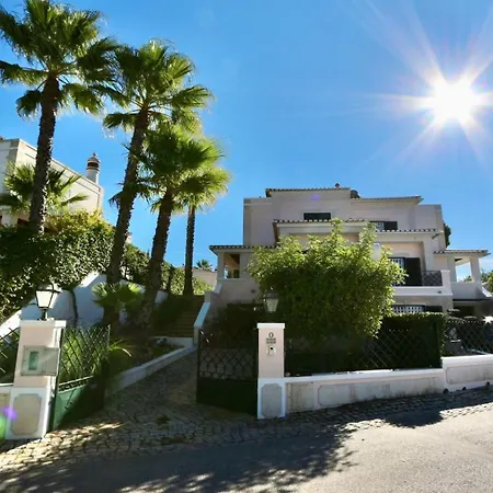 Cypress 3bed With Terrace And Pool Access By Cleverdetails *